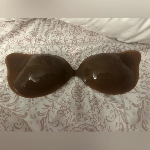 Cocoa Cakes Cleavage bra ! I accidentally ordered the wrong color! - Picture 3 of 3